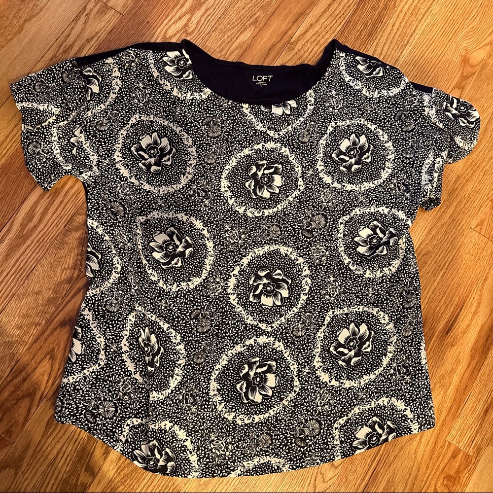 Loft short sleeve blouse